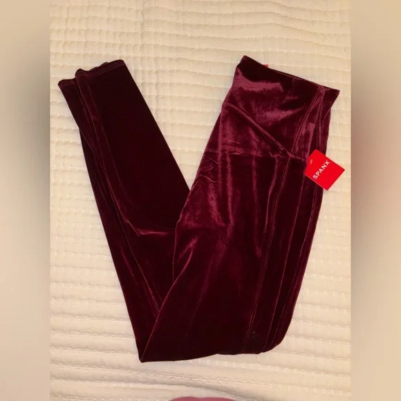 NWT Spanx Velvet leggings in Rich Burgundy size L - Picture 1 of 4
